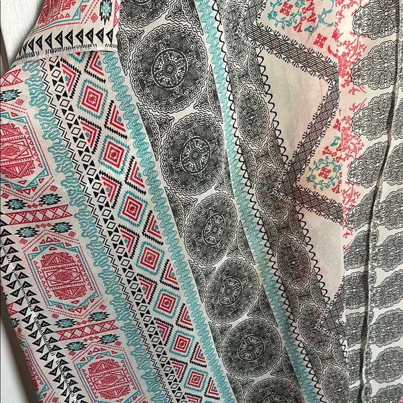 Bohemian Kimono with Geometric Patterns - Picture 3 of 4